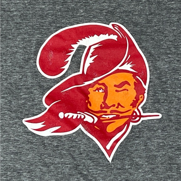 Tampa Bay Buccaneers Retro NFL Football Sports Crewneck Tshirt - Picture 3 of 6